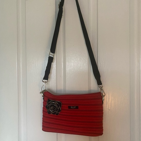 Bam red crossbody 3 in one bag zippered EUC - Picture 5 of 7
